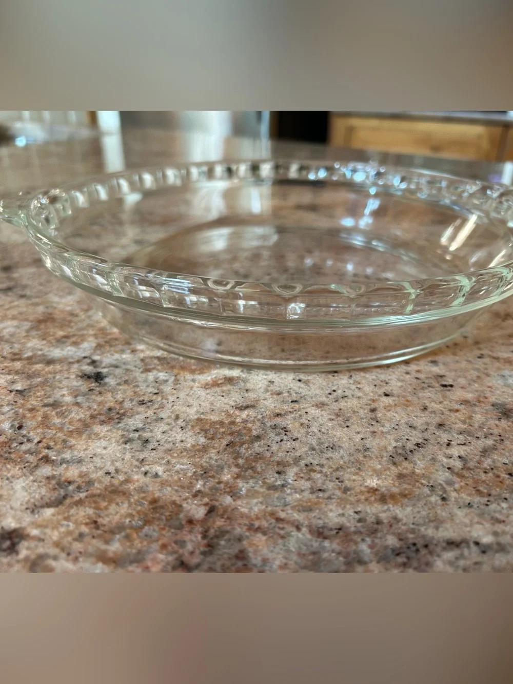 Pyrex TRADEMARK #229 Pie Dish 9.5” Clear  Glass w/Scalloped Rim Petite Handles